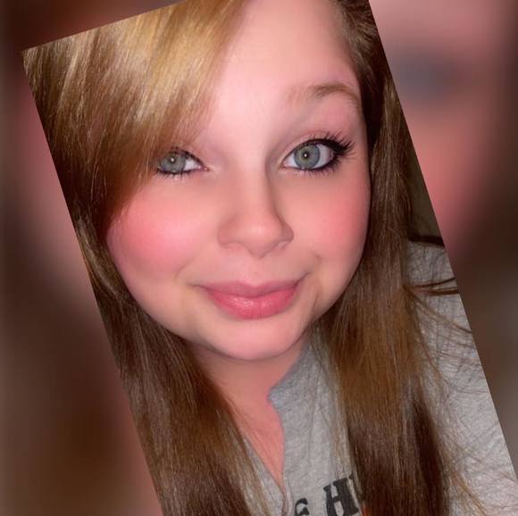 Meet your Posher, Makayla - Picture 1 of 1